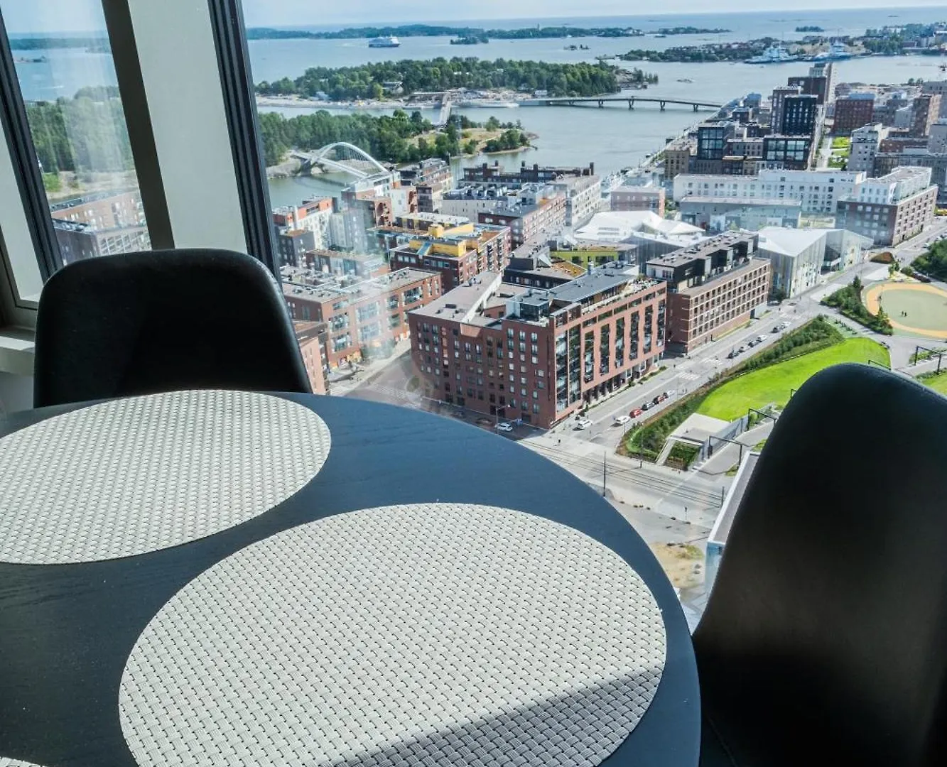 26Th Floor Helsinki High Point 1 Bdr Apartment With City View 0*,  芬兰