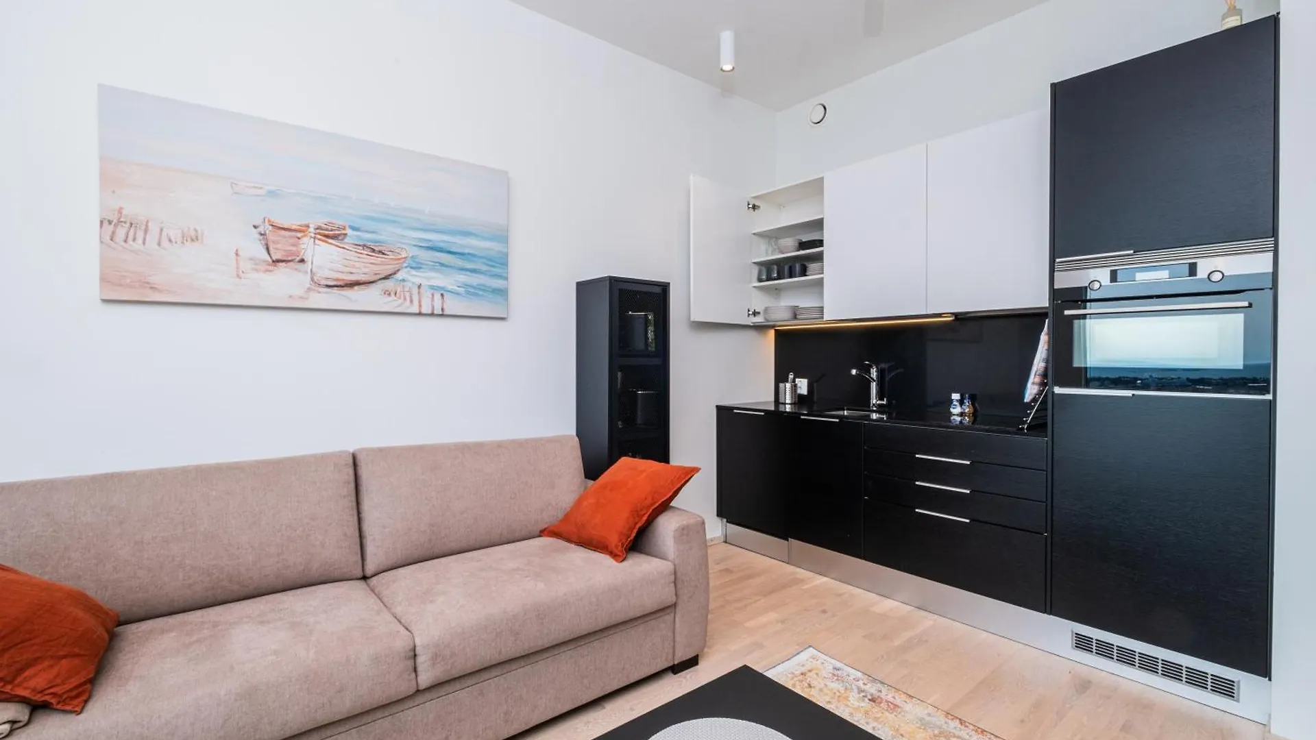 26Th Floor Helsinki High Point 1 Bdr Apartment With City View